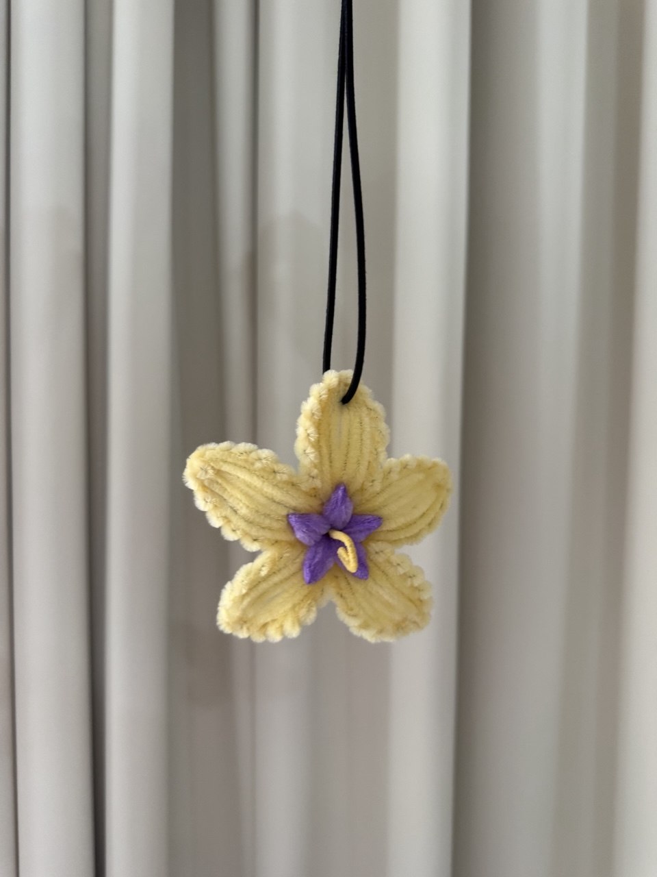 Rapunzel flower car accessorie