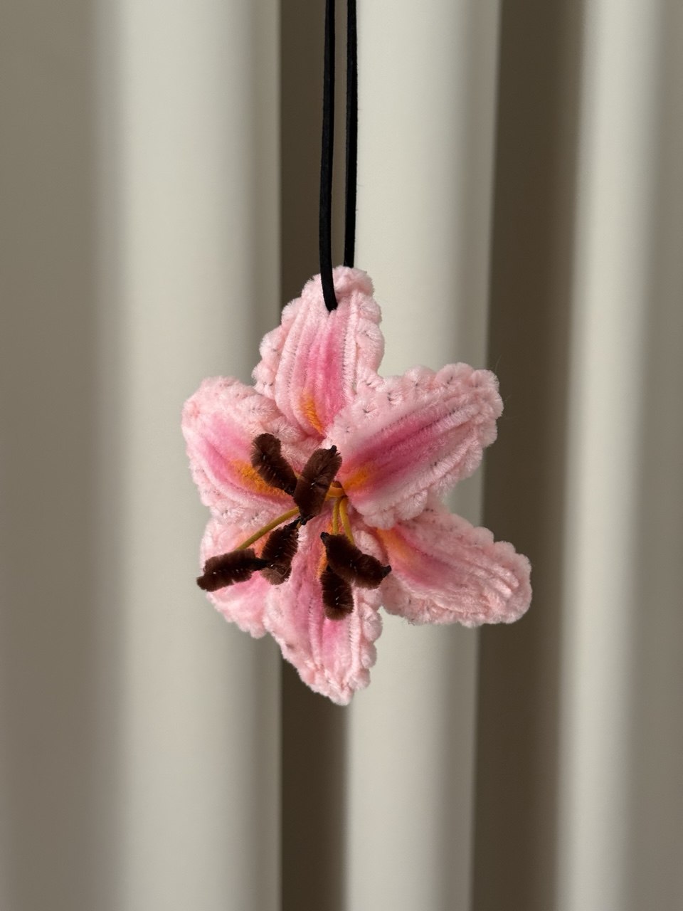 Pink lily car accessorie