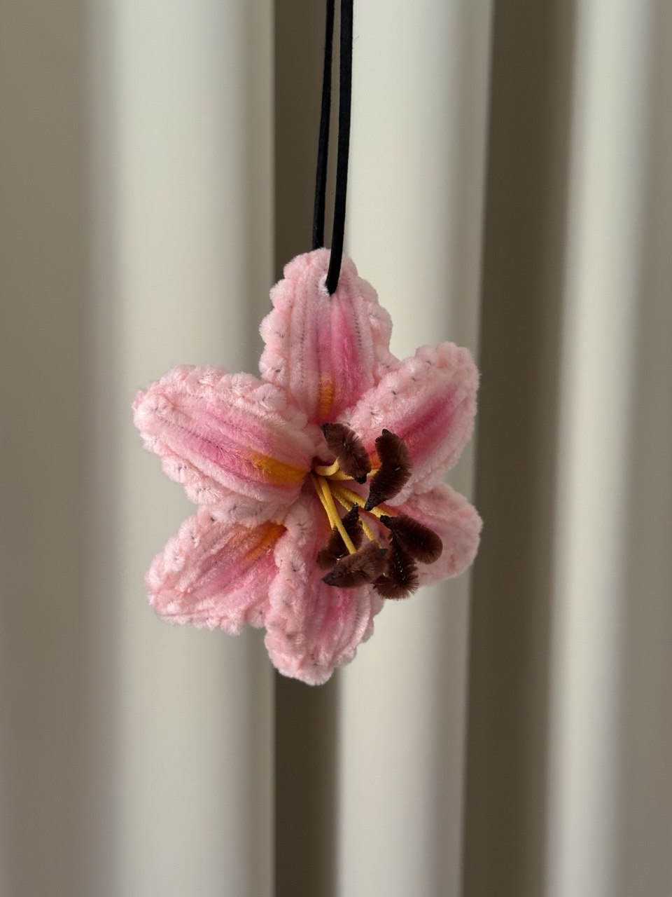 Pink lily car accessorie
