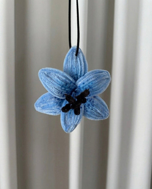 Blue lily car accessorie